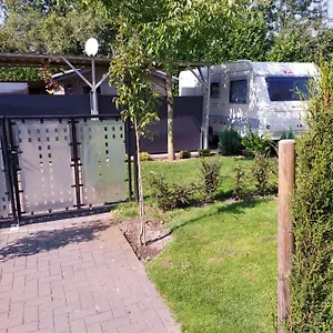 Urlaub Machen Direkt Am Irland Kinderparadies In Twisteden Im Grossen Garten Bei Privatleute Fur Maximal Sechs Personen Kevelaer