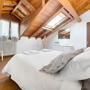 https://appartamento-ai-portici-plinio.it-lombardy.com